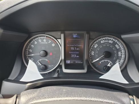 Used 2018 Toyota Tacoma TRD Sport w/ Technology Package AWD/4WD image 23