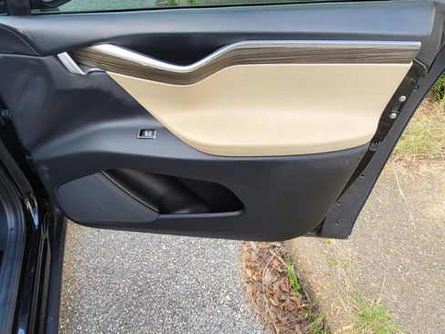 Used 2016 Tesla Model X P90D image 42