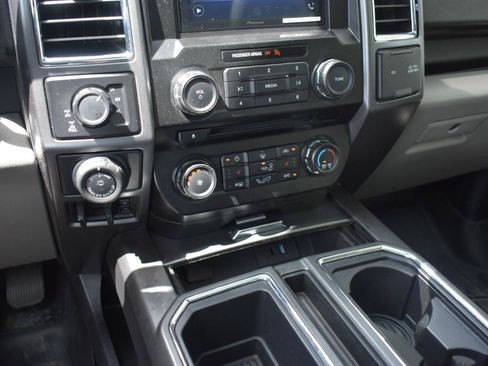 Used 2016 Ford F150 XLT w/ Equipment Group 302A Luxury AWD/4WD image 36