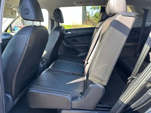 Used 2023 Volkswagen Tiguan SE image 30