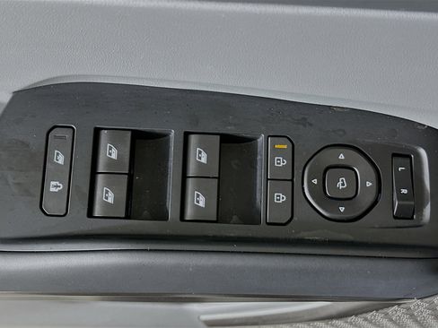 Used 2026 Kia EV9 Light image 14