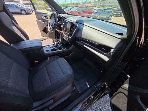 Used 2023 Chevrolet Traverse LT AWD/4WD image 28