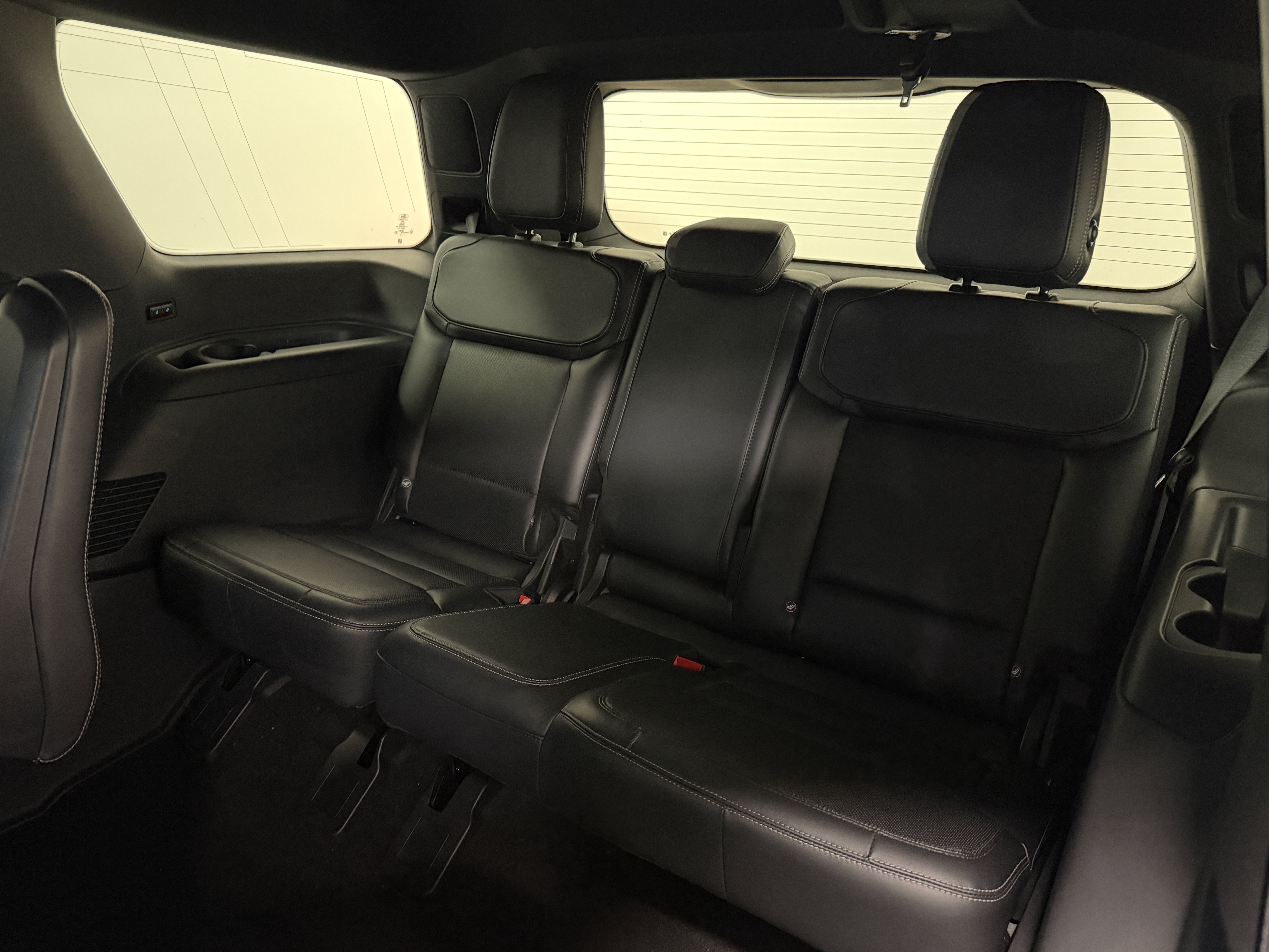 Used 2025 Ford Expedition Platinum w/ Stealth Appearance Package AWD/4WD image 26