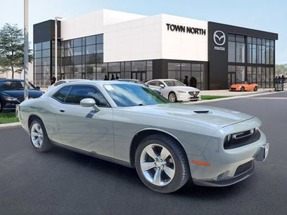 Used 2017 Dodge Challenger SXT