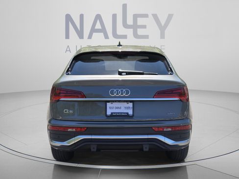 Used 2023 Audi Q5 2.0T Premium w/ Convenience Package AWD/4WD image 4