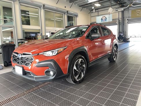 Used 2025 Subaru Crosstrek 2.5i Limited AWD/4WD image 2