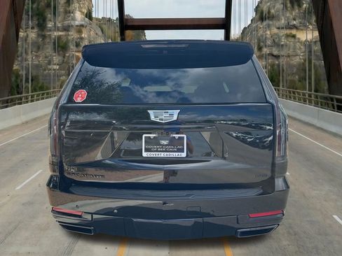 New 2026 Cadillac Escalade Platinum Sport w/ LPO, ONYX Package AWD/4WD image 9