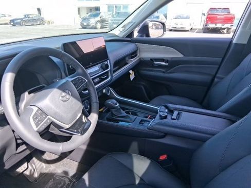 New 2026 Toyota Grand Highlander AWD image 12