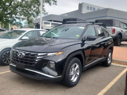 Used 2023 Hyundai Tucson SEL AWD/4WD image 3