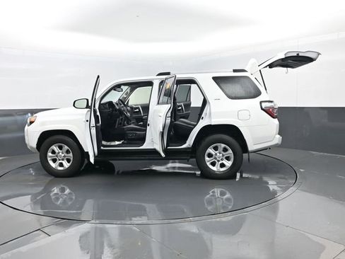 Used 2024 Toyota 4Runner SR5 image 29