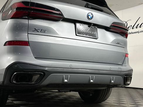 Used 2024 BMW X5 xDrive50e w/ M Sport Package image 26
