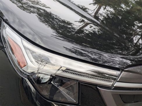 Certified 2025 Subaru Forester Limited w/ Popular Package #2 image 9