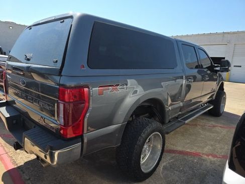 Used 2022 Ford F250 Lariat w/ Lariat Value Package AWD/4WD image 6