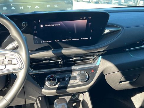 Used 2025 Buick Envista Sport Touring image 18