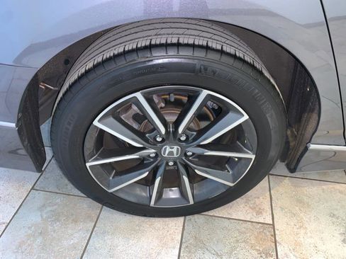 Used 2021 Honda Accord EX-L image 11