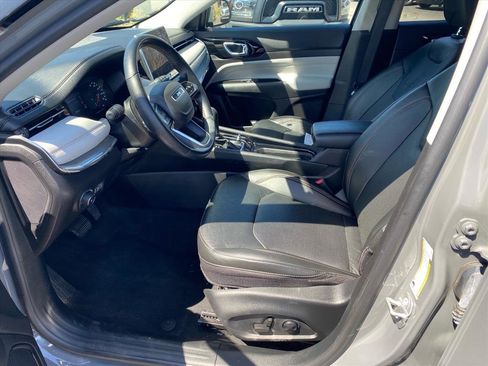 Used 2022 Jeep Compass Limited AWD/4WD image 9