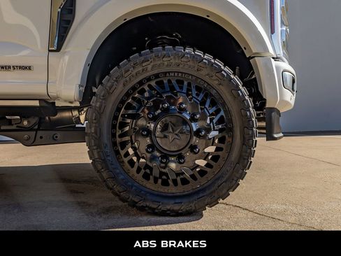 Used 2026 Ford F450 Platinum w/ Platinum Plus Package image 12