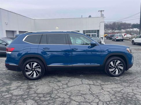 New 2025 Volkswagen Atlas SE image 5