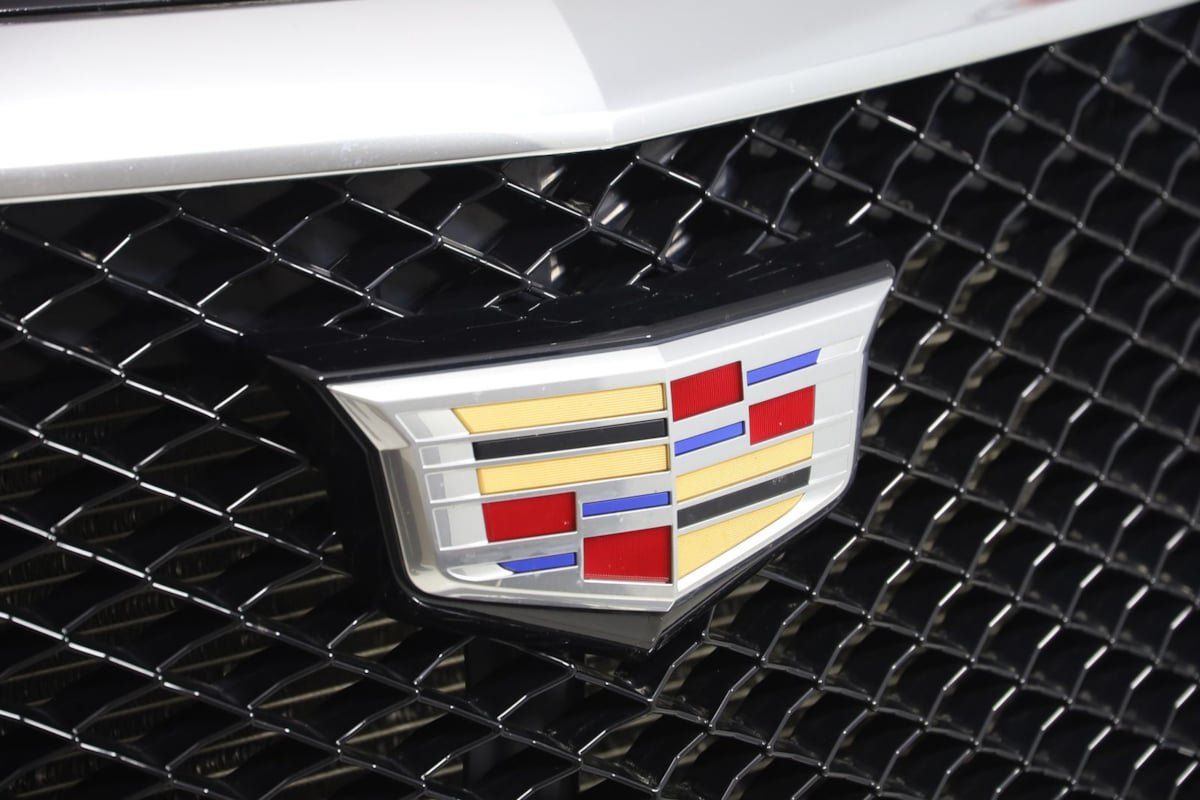 Used 2023 Cadillac XT5 Sportv w/ LPO, Floor Liner Package AWD/4WD image 17