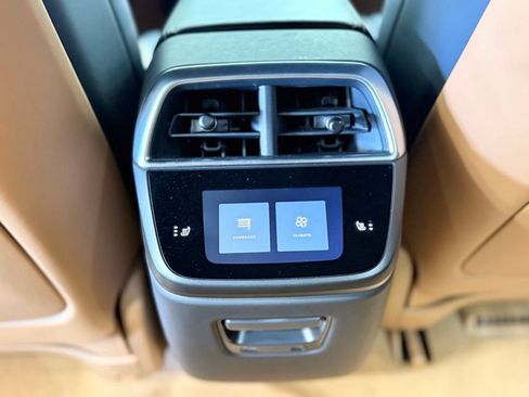 Used 2024 Lucid Air Touring AWD/4WD image 41