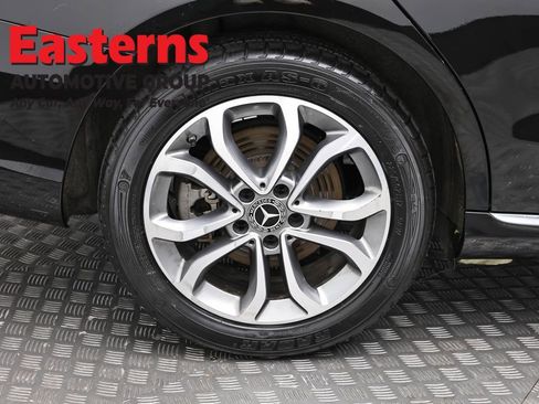 Used 2018 Mercedes-Benz C 300 4MATIC Sedan image 31