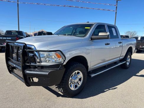 Used 2018 RAM 2500 Tradesman w/ Chrome Appearance Group image 2
