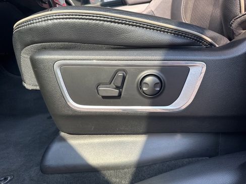 Used 2023 RAM 1500 Laramie image 25