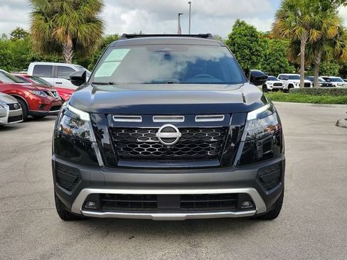 Used 2025 Nissan Pathfinder Rock Creek AWD/4WD image 2