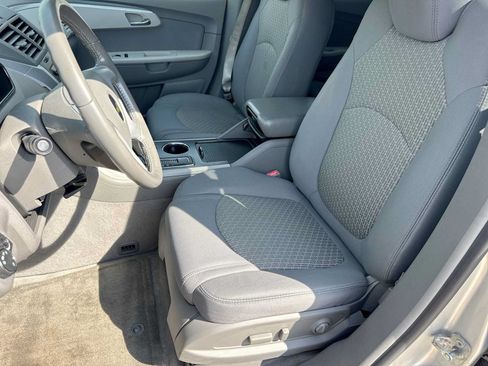 Used 2012 Chevrolet Traverse LS FWD image 15