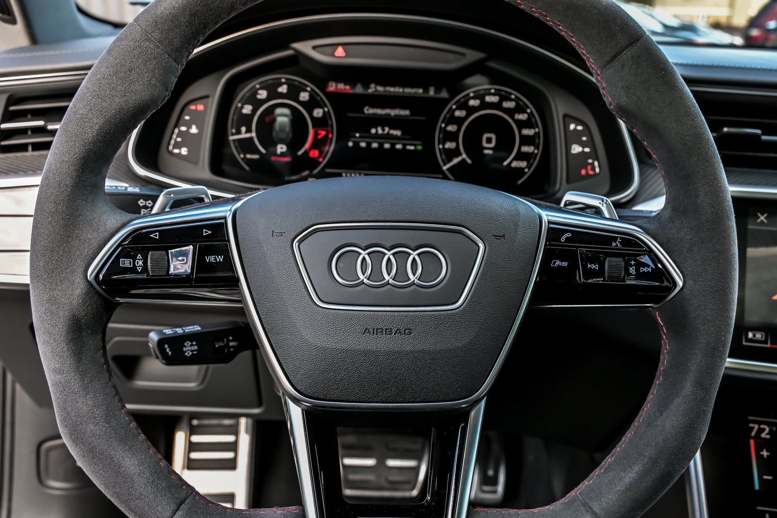 Used 2022 Audi RS 6 AWD/4WD image 41