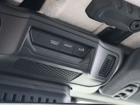 Used 2025 Jeep Wrangler Sahara AWD/4WD image 18