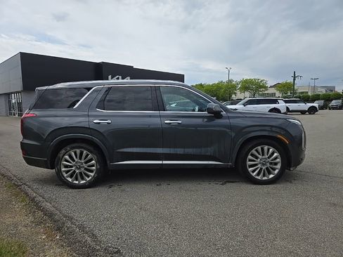 Used 2020 Hyundai Palisade Limited AWD/4WD image 2