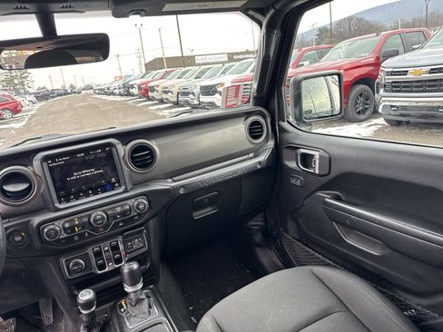 Used 2023 Jeep Wrangler Sport S image 12