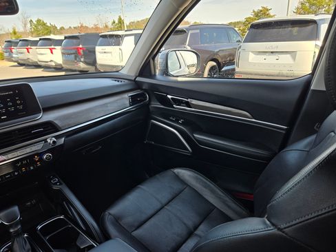 Used 2022 Kia Telluride EX w/ EX Premium Package image 11