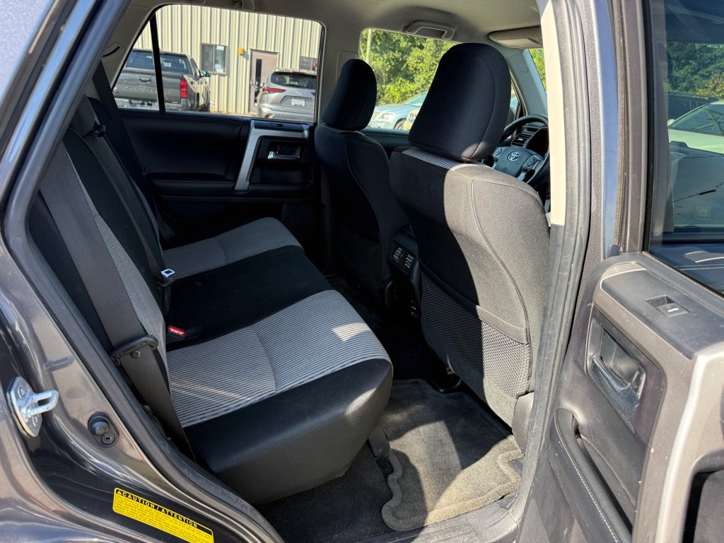 Used 2014 Toyota 4Runner SR5 AWD/4WD image 16