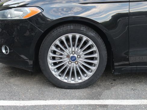 Used 2013 Ford Fusion Titanium image 31