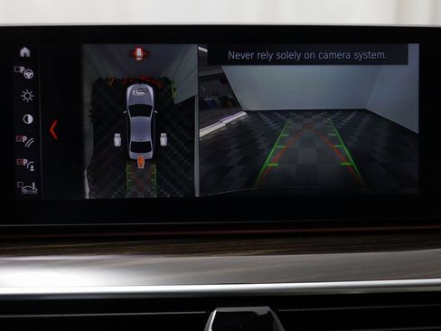 Used 2019 BMW M550i xDrive w/ Premium Package image 11