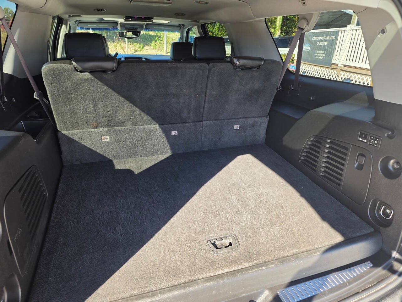 Used 2017 GMC Yukon XL Denali w/ Open Road Package RWD image 33