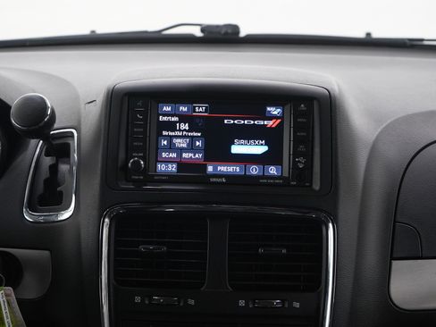 Used 2019 Dodge Grand Caravan GT FWD image 16
