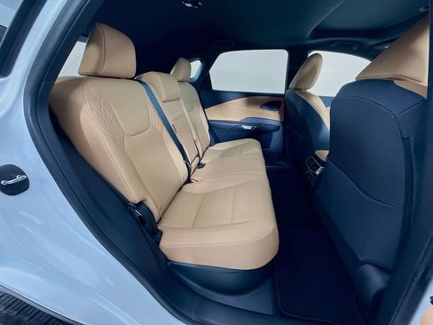 Used 2025 Lexus RX 350 Premium w/ Accessory Package (Z1) image 29