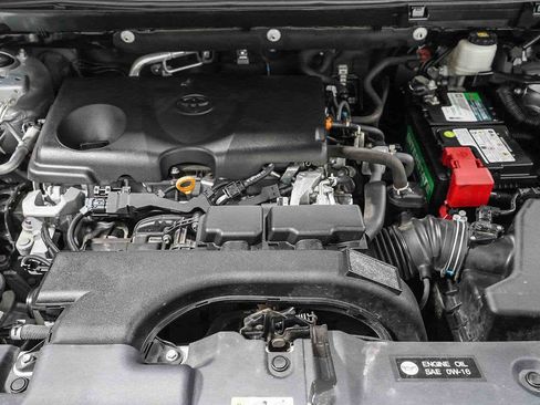 Used 2021 Toyota RAV4 XLE image 31