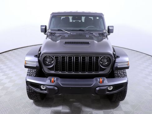 Used 2025 Jeep Gladiator Mojave w/ Safety Group AWD/4WD image 4