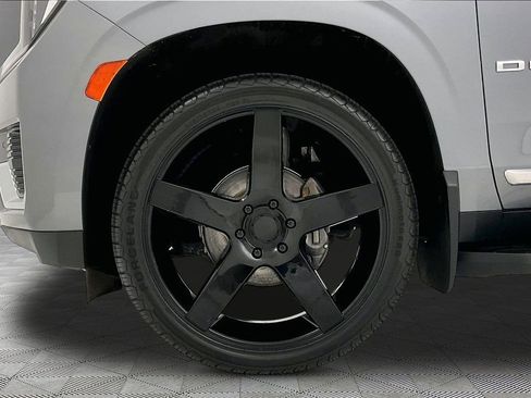 Used 2021 GMC Yukon Denali w/ Advanced Technology Package image 27