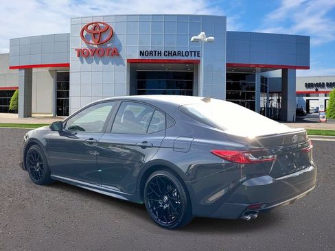 Used 2026 Toyota Camry SE FWD image 5