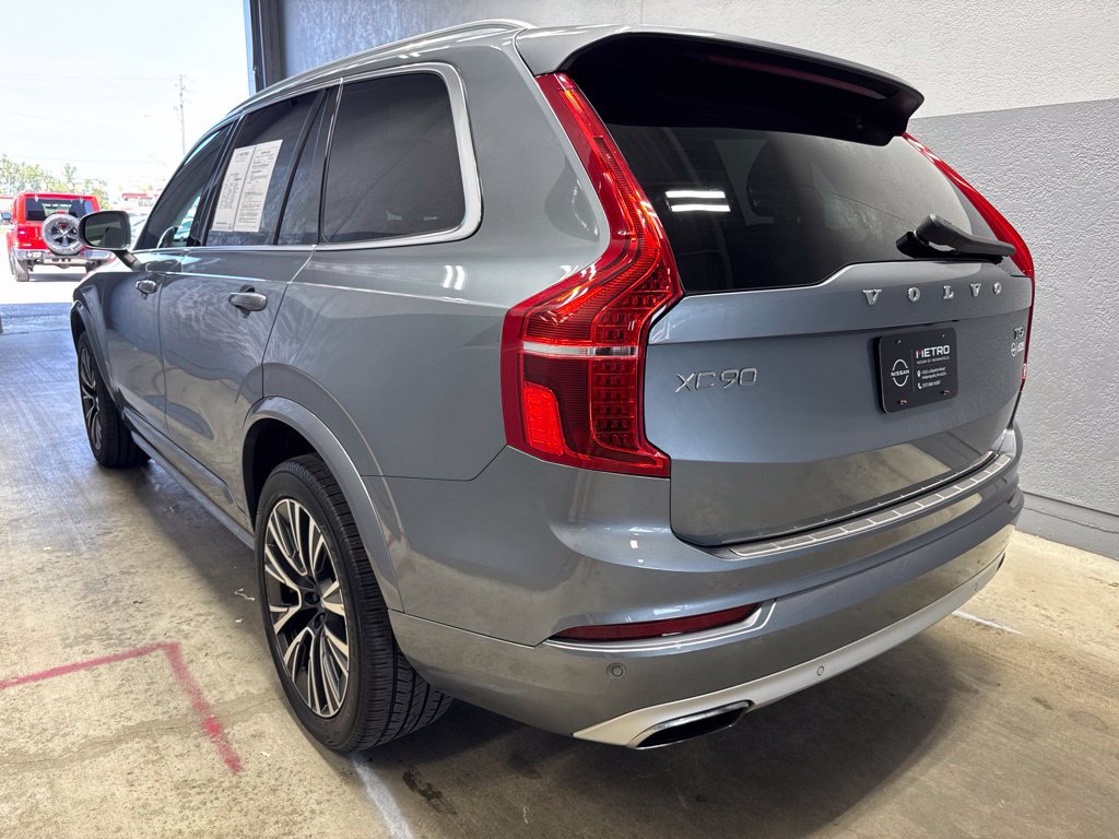 Used 2020 Volvo XC90 T5 Momentum w/ Protection Package Premier AWD/4WD image 3