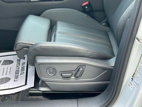 New 2025 Audi Q5 Premium Plus image 16