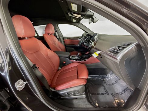 New 2025 BMW X4 xDrive30i w/ Premium Package image 30