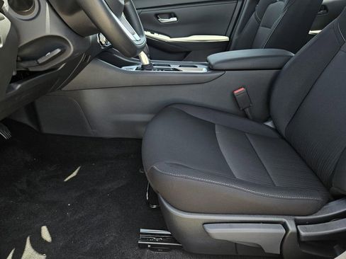 New 2025 Nissan Sentra SV image 13