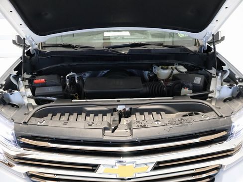 Used 2019 Chevrolet Silverado 1500 High Country w/ High Country Premium Package image 47
