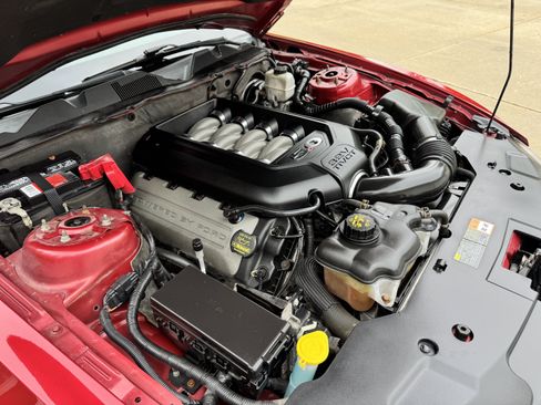 Used 2011 Ford Mustang GT Premium RWD image 18